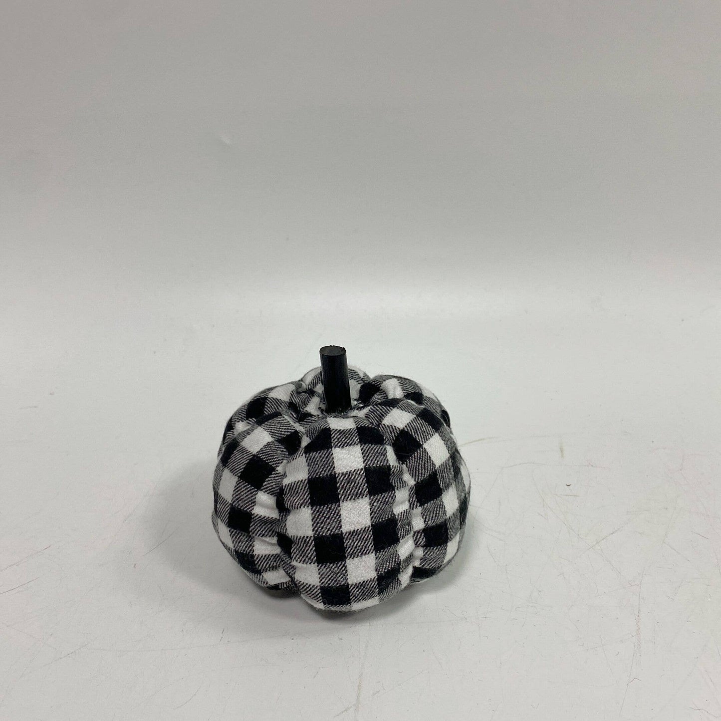 Buffalo Check 4in Pumpkin